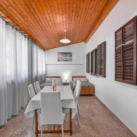 Palma Apartmán Pula